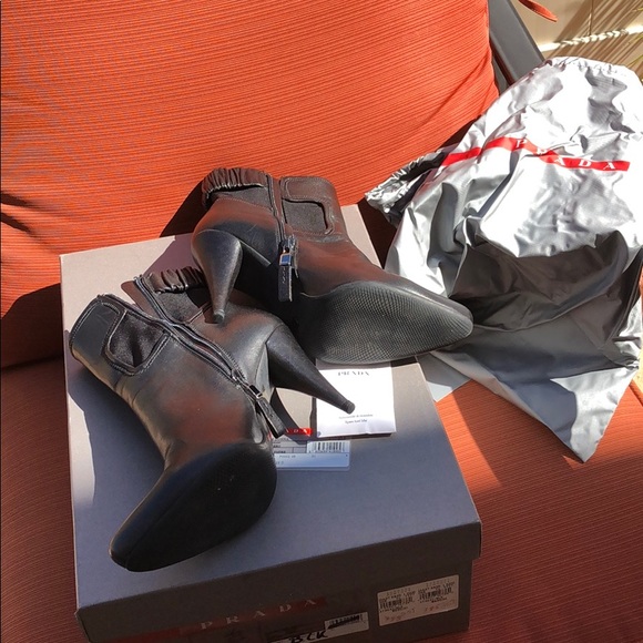 Prada boots - Picture 4 of 6